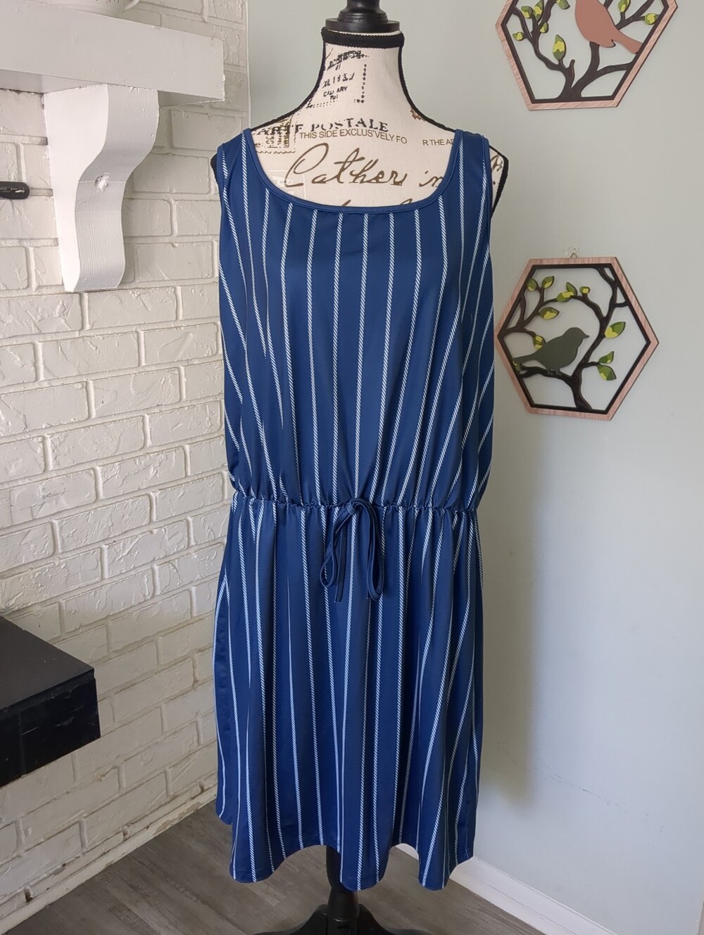 **3/$10** Emery Rose Dress Size 2XL
